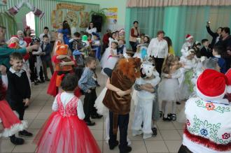 Новий Рік у дітей Сторожинецький ліцей 1